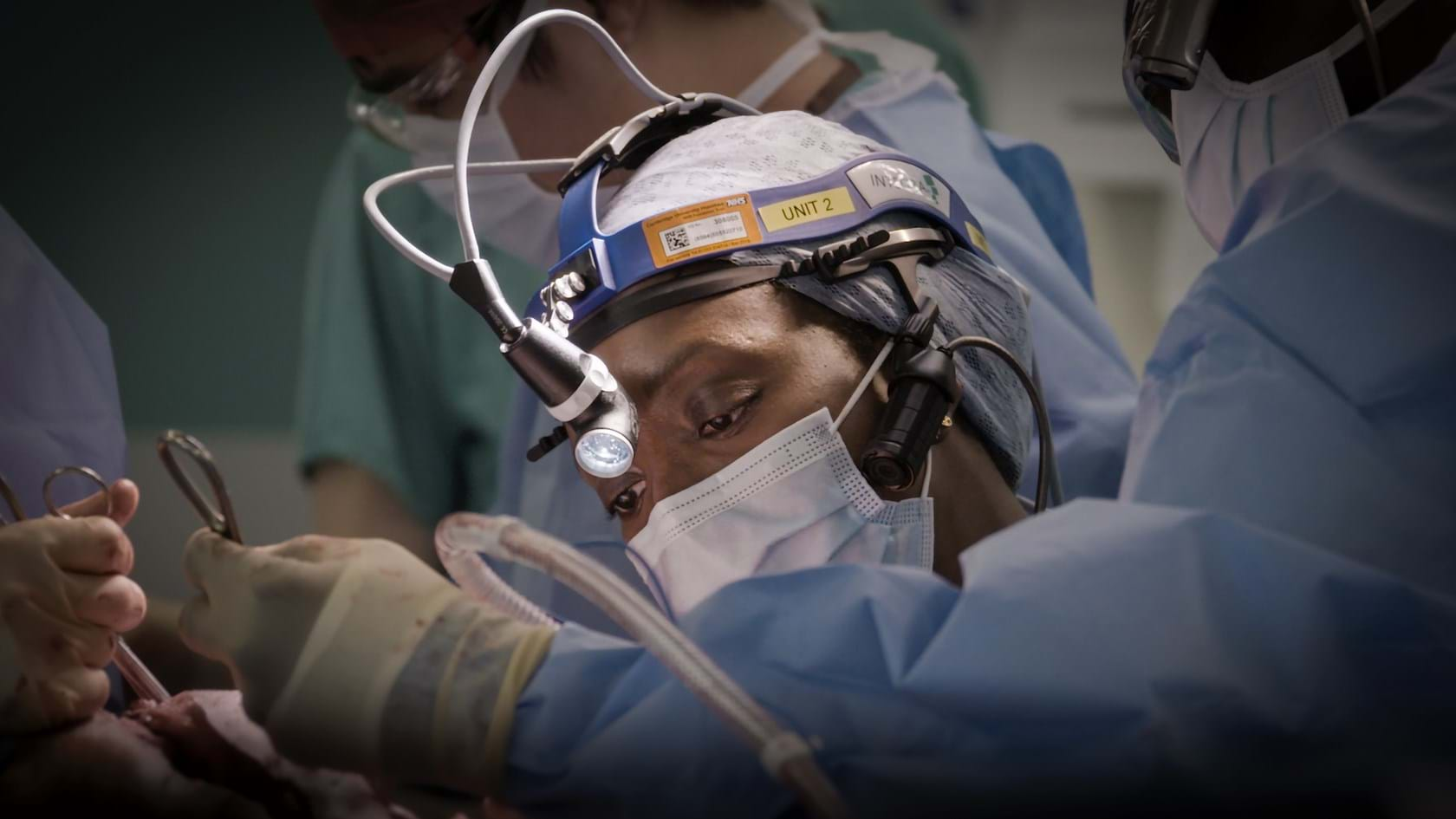 Surgeons At The Edge Of Life BBC TWO Addenbrooke's Miss Ekpemi Irune (Surgeon) 2